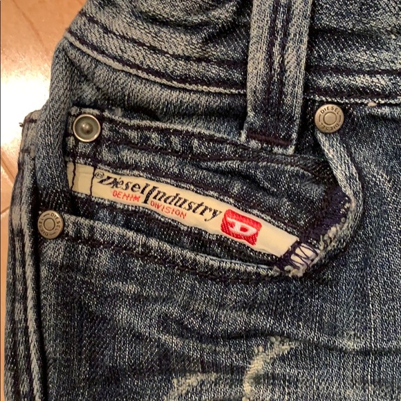 Diesel Jean shorts toddler girl - Picture 2 of 5